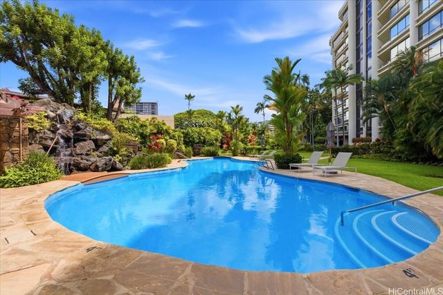 1525 Wilder Avenue 405, Honolulu, HI 96822