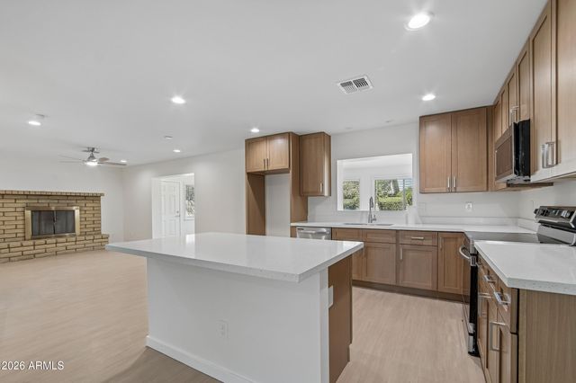 1342 W MENDOZA Avenue, Mesa, AZ 85202