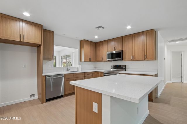 1342 W MENDOZA Avenue, Mesa, AZ 85202