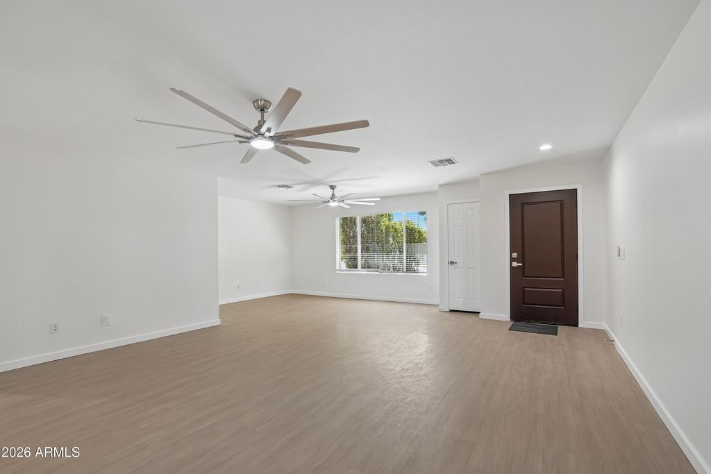1342 W MENDOZA Avenue, Mesa, AZ 85202 — photo 4