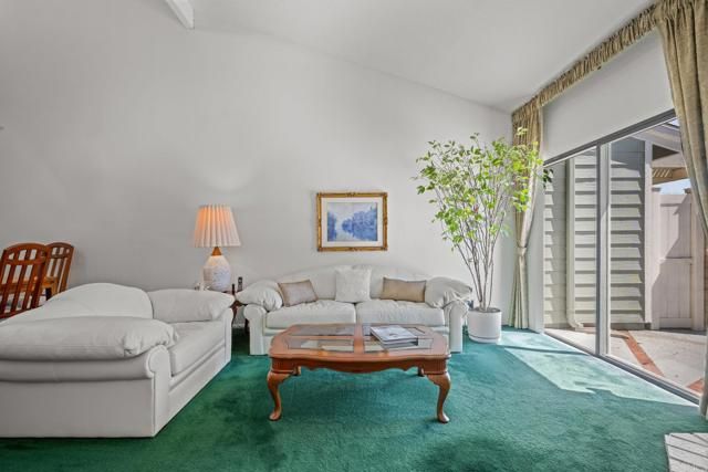 1065 Brewley Lane, Vista, CA 92081