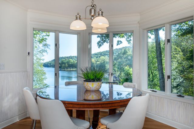 4 Harbour View Drive, New Fairfield, CT 06812