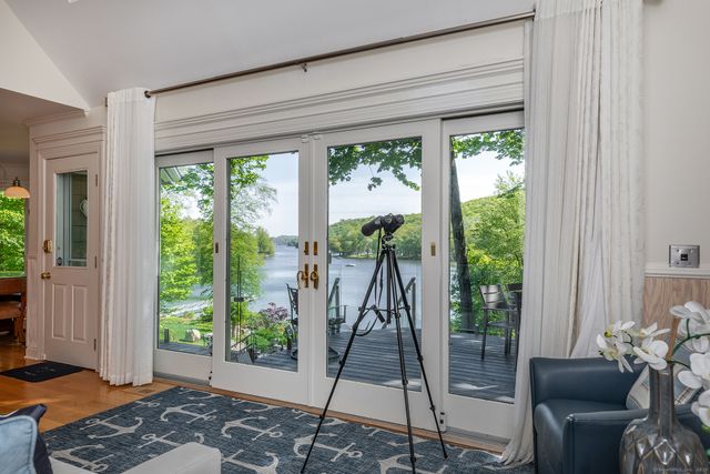 4 Harbour View Drive, New Fairfield, CT 06812