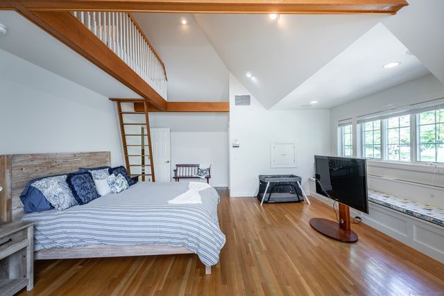 4 Harbour View Drive, New Fairfield, CT 06812