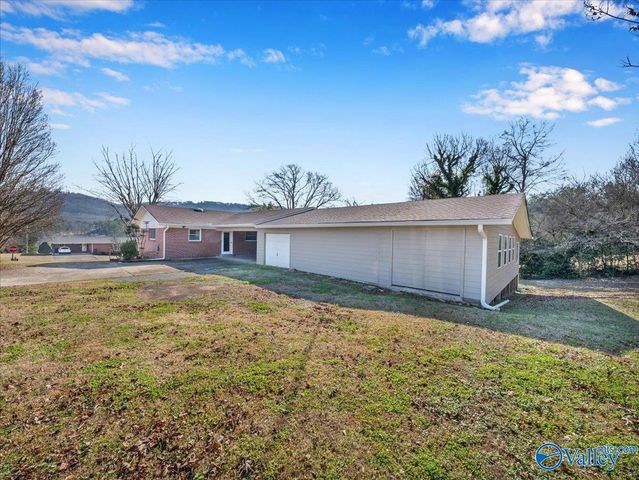 2212 Alabama Avenue NW, Fort Payne, AL 35967