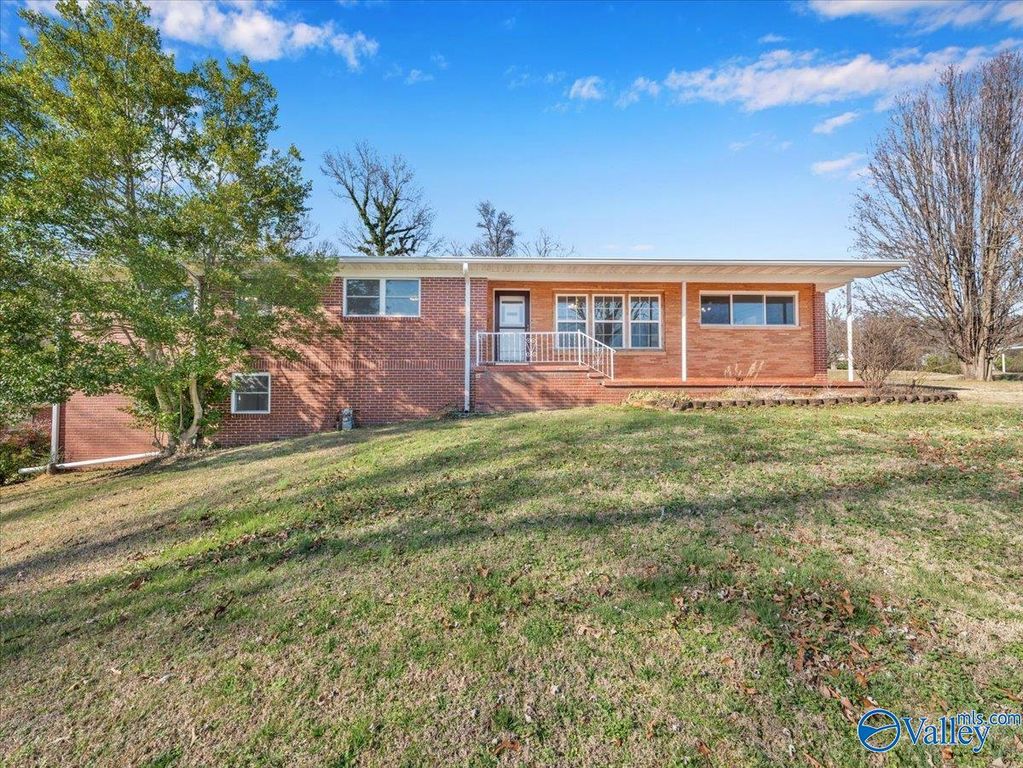 2212 Alabama Avenue NW, Fort Payne, AL 35967