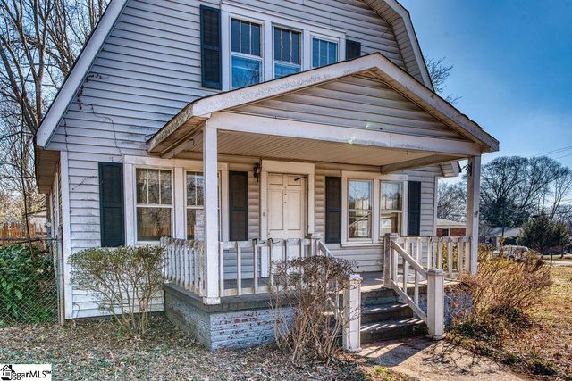 7 Courtney Circle, Greenville, SC 29617