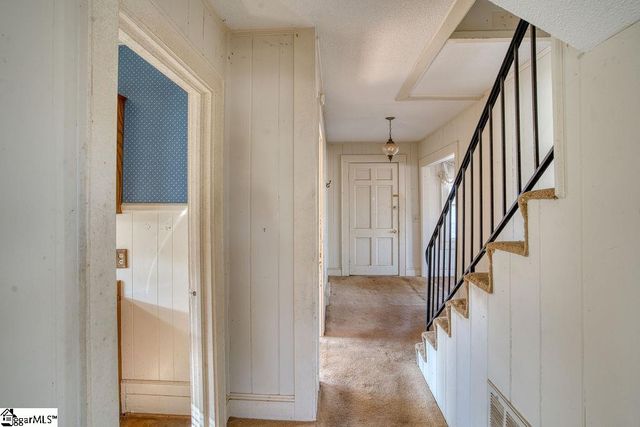 7 Courtney Circle, Greenville, SC 29617