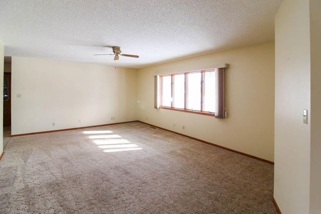 1107 12th Street, Grundy Center, IA 50638