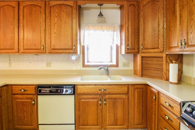 1107 12th Street, Grundy Center, IA 50638