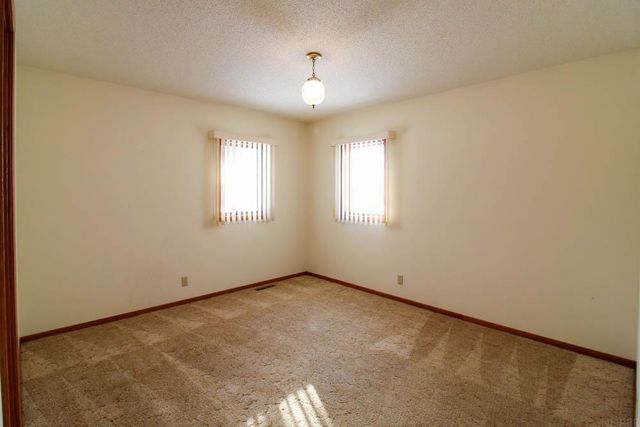 1107 12th Street, Grundy Center, IA 50638