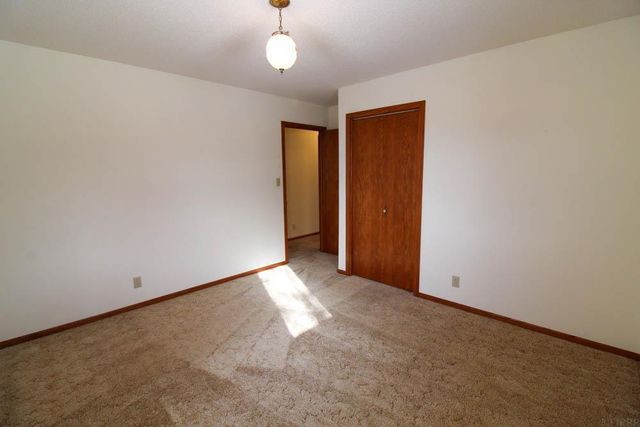 1107 12th Street, Grundy Center, IA 50638