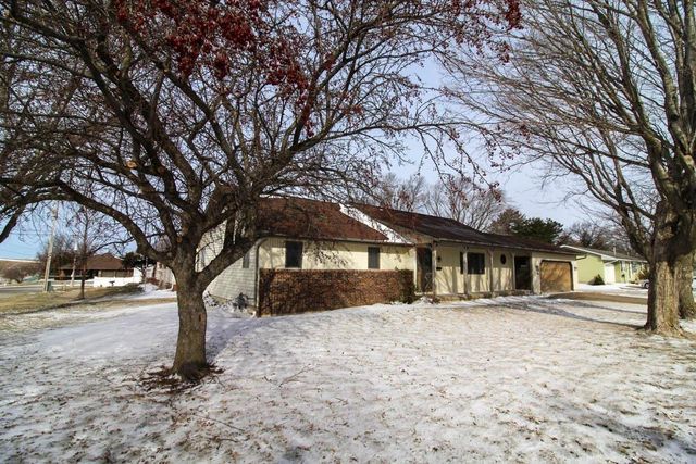 1107 12th Street, Grundy Center, IA 50638