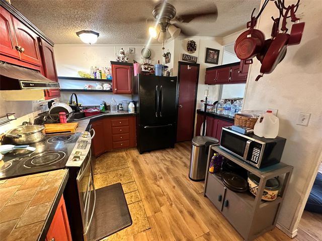 13925 Briar Road, Azle, TX 76020