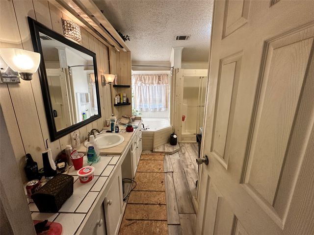 13925 Briar Road, Azle, TX 76020