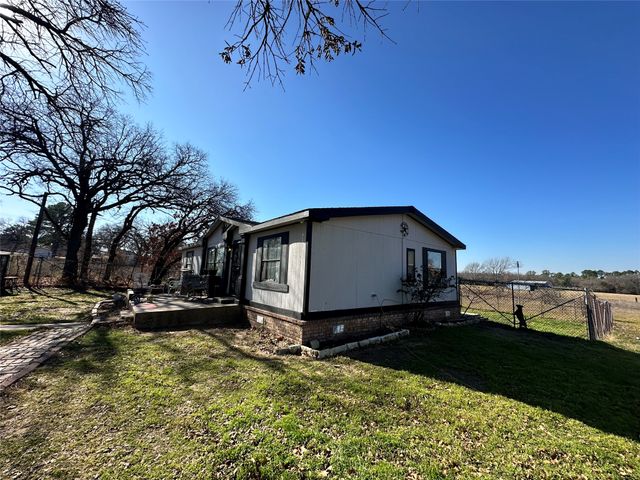 13925 Briar Road, Azle, TX 76020