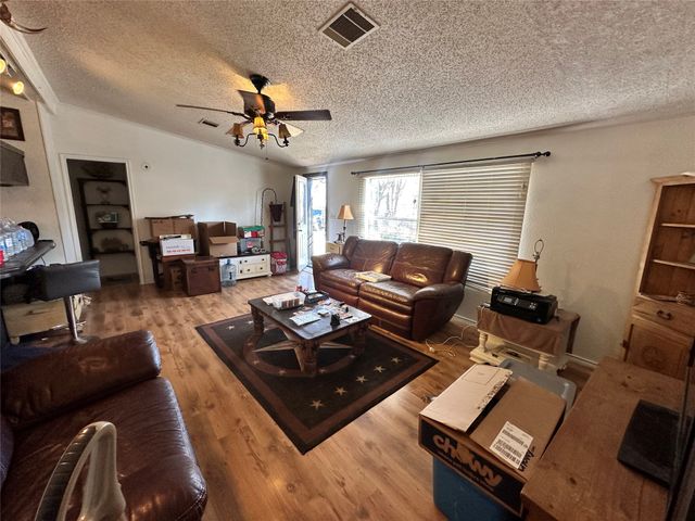 13925 Briar Road, Azle, TX 76020