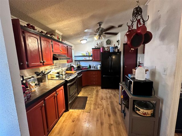 13925 Briar Road, Azle, TX 76020