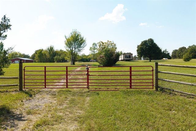 106851 S Paula Jean Drive, Mcloud, OK 74851