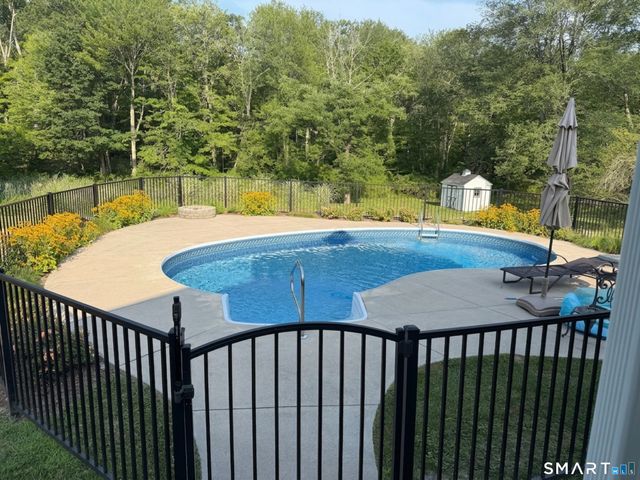 50 Ledge Hill Road, Guilford, CT 06437