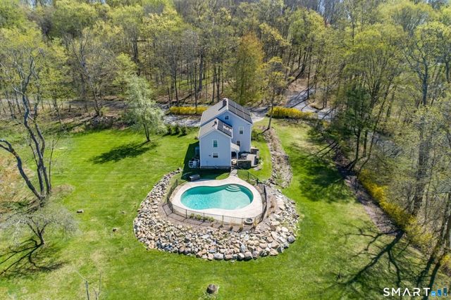 50 Ledge Hill Road, Guilford, CT 06437