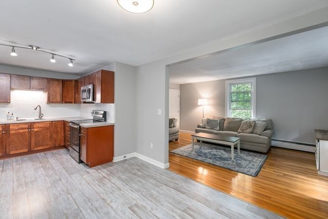 60 Vinton St 3, Melrose, MA 02176