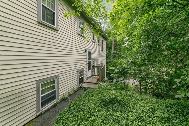 60 Vinton St 3, Melrose, MA 02176