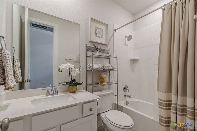 428 Trailing Lantana Lane, San Marcos, TX 78666