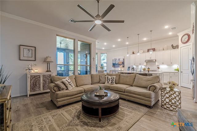 428 Trailing Lantana Lane, San Marcos, TX 78666