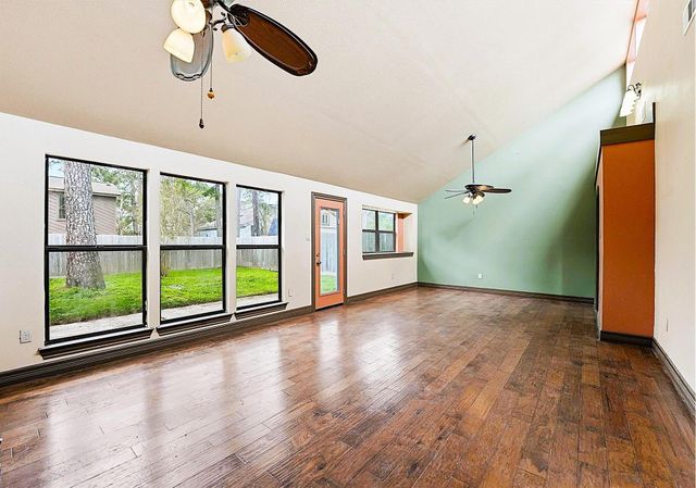 7307 Ironwood Lane N, Baytown, TX 77521