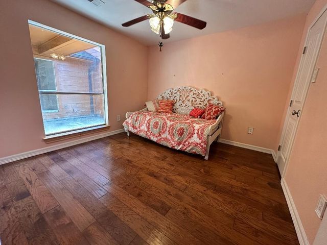 7307 Ironwood Lane N, Baytown, TX 77521