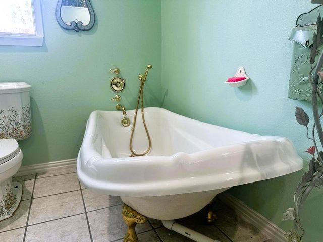 7307 Ironwood Lane N, Baytown, TX 77521