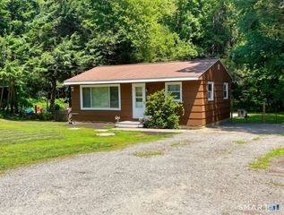 170 Laurel Hill Drive, Woodstock, CT 06282