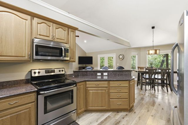 10 Cara Lane, Blue Eye, MO 65611