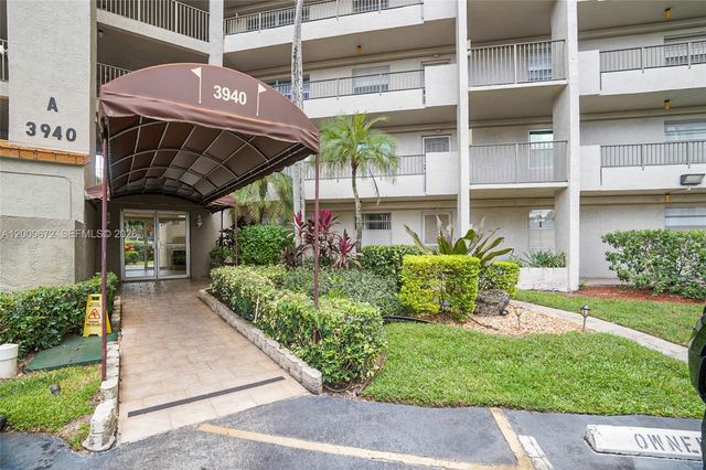 3940 Inverrary Blvd 304-A, Lauderhill, FL 33319