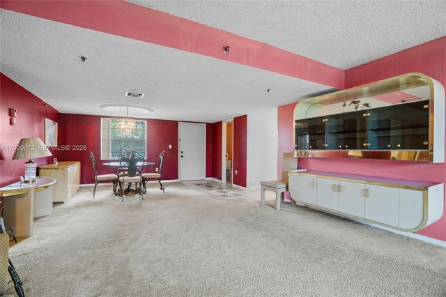 3940 Inverrary Blvd 304-A, Lauderhill, FL 33319