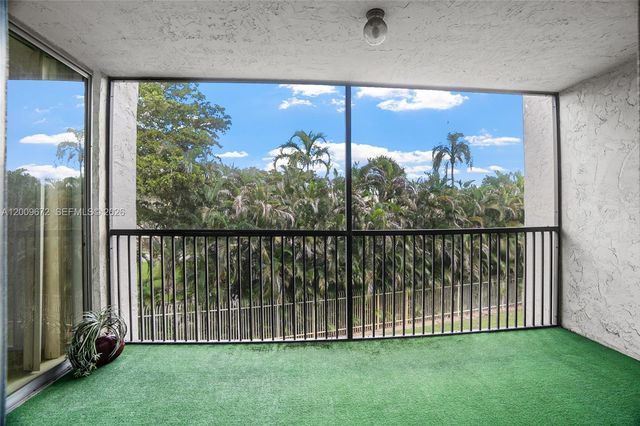 3940 Inverrary Blvd 304-A, Lauderhill, FL 33319
