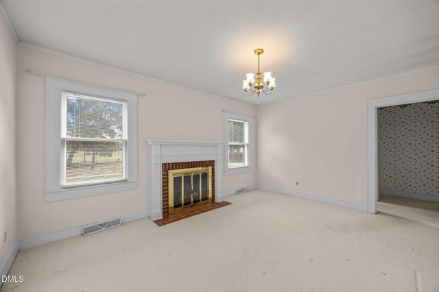 1719 Piedmont Way, Burlington, NC 27217