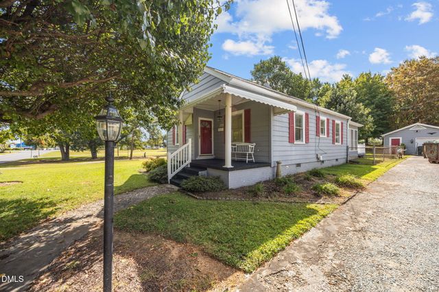 1719 Piedmont Way, Burlington, NC 27217