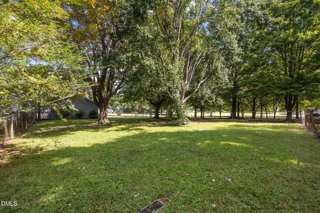 1719 Piedmont Way, Burlington, NC 27217