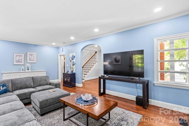 221 Woodrow Avenue, High Point, NC 27262