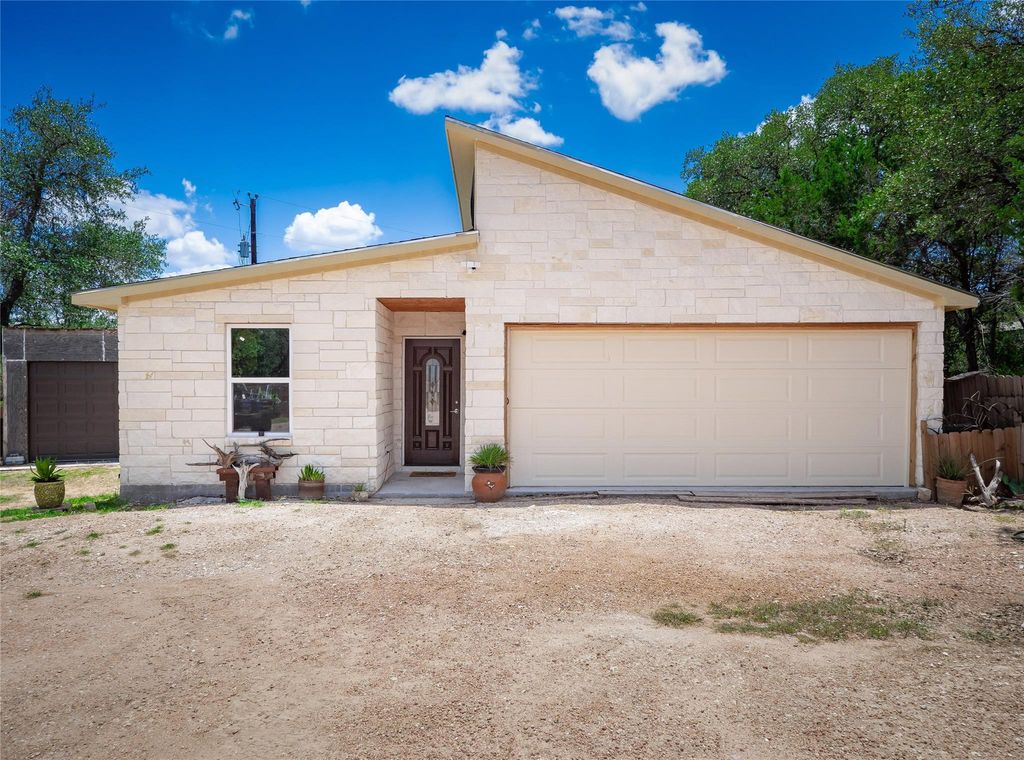 2705 Cory LN, Spicewood, TX 78669