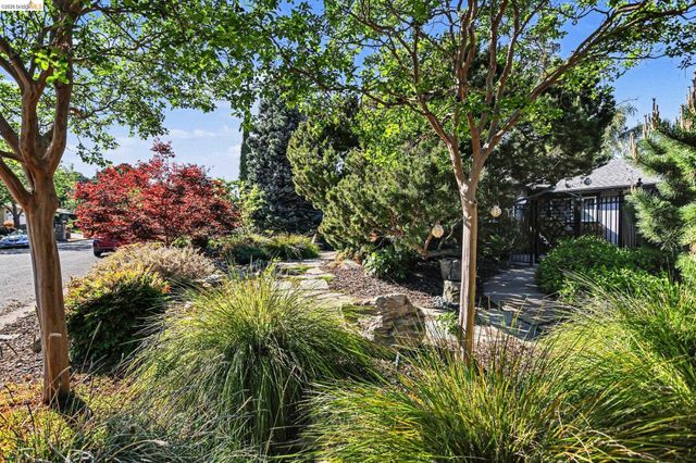 5849 Mitchell Canyon CT, Clayton, CA 94517
