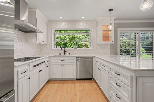 5849 Mitchell Canyon CT, Clayton, CA 94517