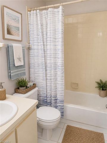 2618 Kings Lake BLVD 2-202, Naples, FL 34112