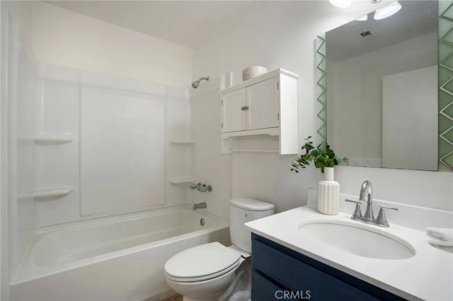 68 Maegan 7, Thousand Oaks, CA 91362