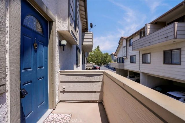 68 Maegan 7, Thousand Oaks, CA 91362