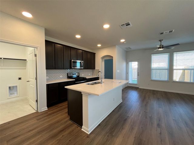 8522 Wellspring LOOP, Round Rock, TX 78665