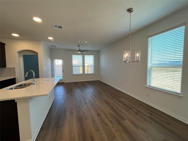 8522 Wellspring LOOP, Round Rock, TX 78665