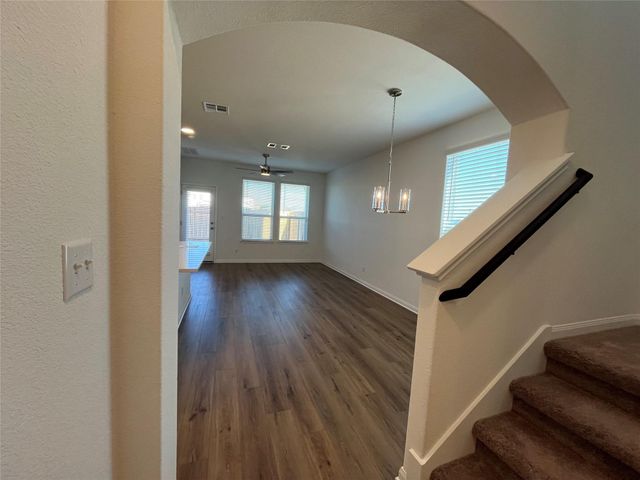 8522 Wellspring LOOP, Round Rock, TX 78665